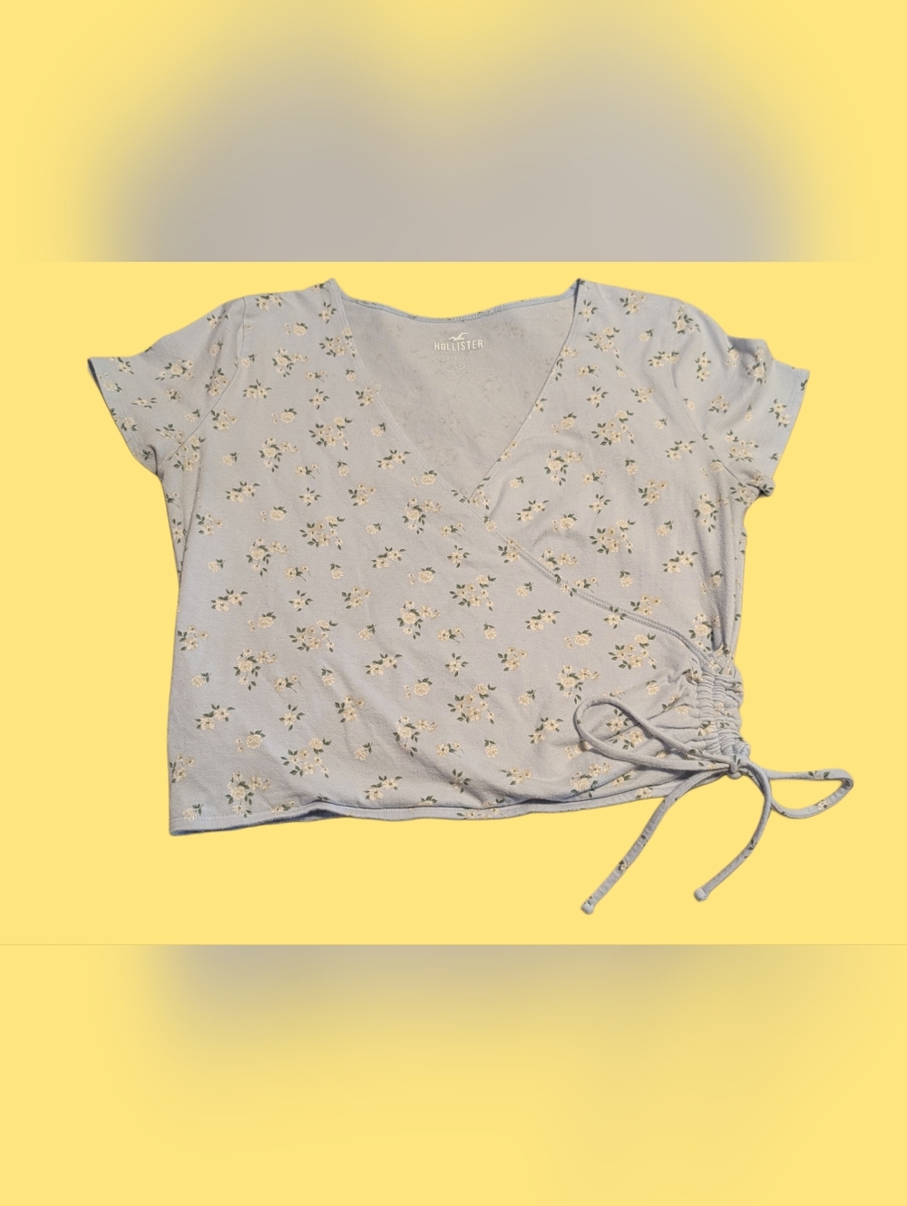 Hollister Must-Have Collection Light Blue Floral Wrap V-neck Crop Top